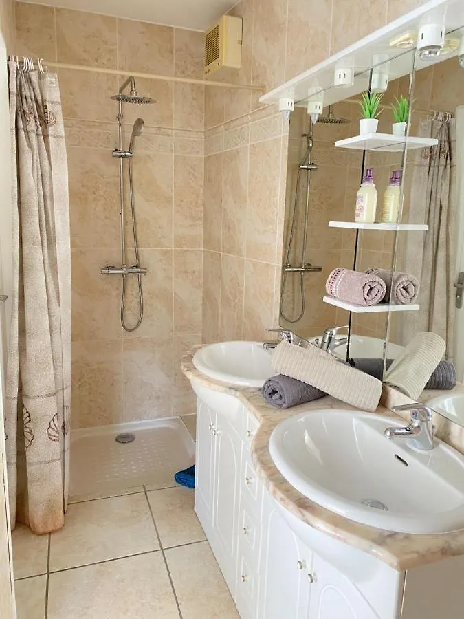 Domaine Les Buis Bed & Breakfast Saint-Fortunat-sur-Eyrieux France
